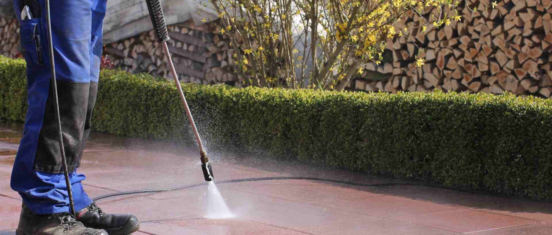 garden maintenance KT11