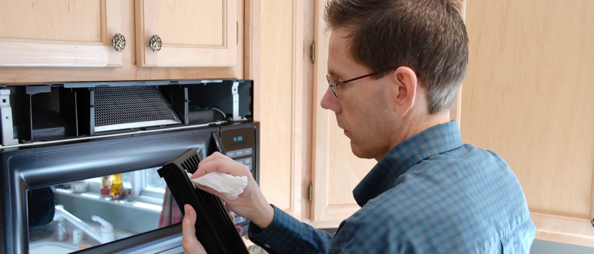 Kitchen fitters KT11
